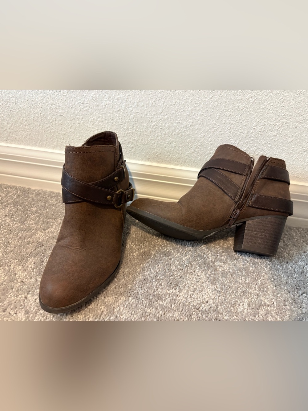 Indigo rd Chestnut Brown Ankle Booties with Buckle Straps